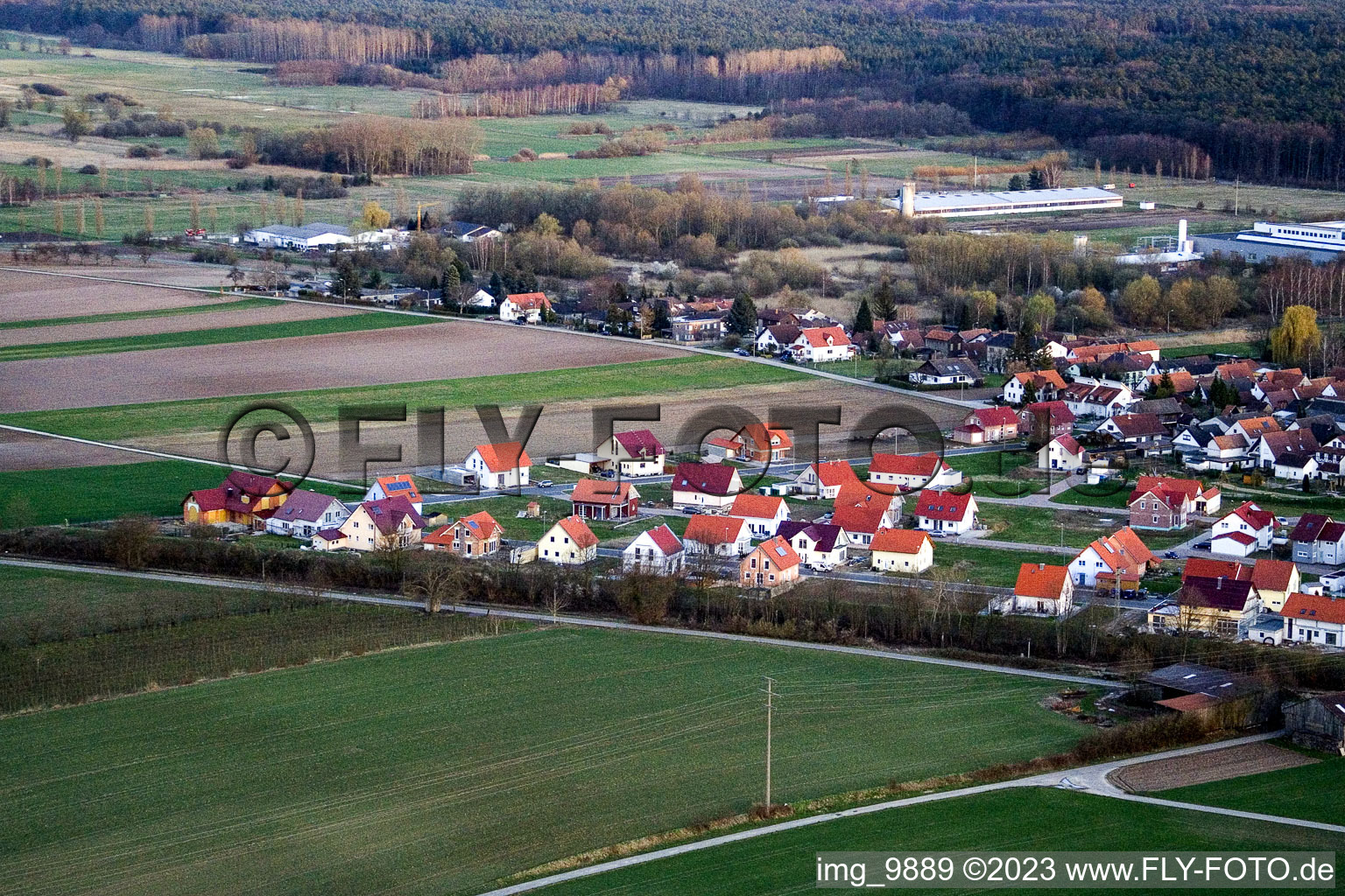 Schrägluftbild von Schaidt, Neubaugebiet NO in Wörth am Rhein im Bundesland Rheinland-Pfalz, Deutschland