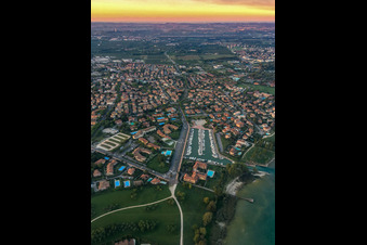 Yachthafen irmione2 Spa in Sirmione im Bundesland Brescia, Italien