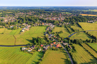 Burg von Südosten im Bundesland Schleswig-Holstein, Deutschland
