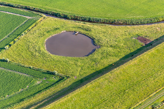 Viehtränkeweiher in Wesselburenerkoog im Bundesland Schleswig-Holstein, Deutschland