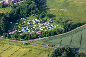Wohnwagen und Zelte- Campingplatz - und Zeltplatz Camping Drei Gleichen in Mühlberg im Bundesland Thüringen, Deutschland