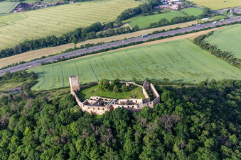 Burg Gleichen im Ortsteil Wandersleben in Drei Gleichen im Bundesland Thüringen, Deutschland vom Flugzeug aus