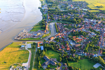 Luftbild von Hafen Tönning im Bundesland Schleswig-Holstein, Deutschland