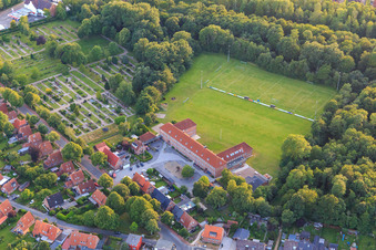 Uffe Skolen und Ejdersted Daginstitution dansk - dänische Schule und Kindergarten in Tönning im Bundesland Schleswig-Holstein, Deutschland