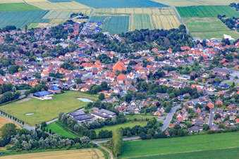 Stadtübersicht aus Nordwesten in Wesselburen im Bundesland Schleswig-Holstein, Deutschland