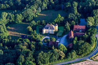 Palais des Schloss Hotel Schloss Diepenbrock im Ortsteil Barlo in Bocholt im Bundesland Nordrhein-Westfalen, Deutschland