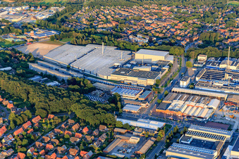 Industriegebiet am Bahnhof mit Irisette GmbH & Co. KG, Vesuvius GmbH und BIERBAUM UNTERNEHMENSGRUPPE GMBH in Borken im Bundesland Nordrhein-Westfalen, Deutschland