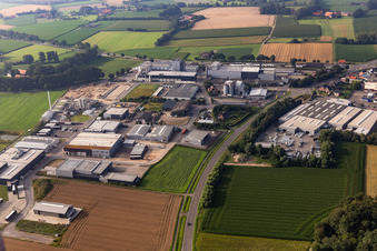Industriegebiet Daimlerstr mit Hemsing Metallbau GmbH und BEWITAL Unternehmensgruppe im Ortsteil Oeding in Südlohn im Bundesland Nordrhein-Westfalen, Deutschland