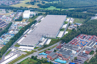 Gebäudekomplex und Gelände des Logistikzentrums " Metro Central Logistic " in Marl im Ortsteil Chemiezone im Bundesland Nordrhein-Westfalen, Deutschland