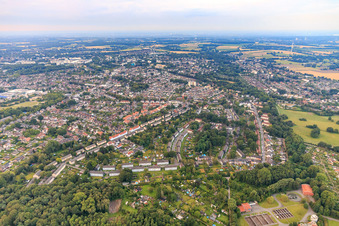 Stadtansicht aus Norden im Ortsteil Brassert in Marl im Bundesland Nordrhein-Westfalen, Deutschland