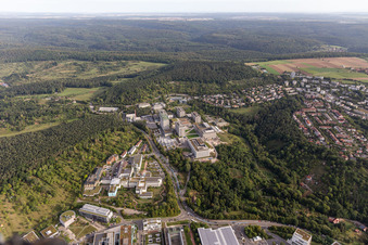 Uni Tübingen im Bundesland Baden-Württemberg, Deutschland aus der Vogelperspektive
