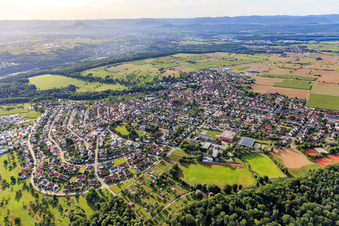 Kusterdingen von Nordwesten im Bundesland Baden-Württemberg, Deutschland