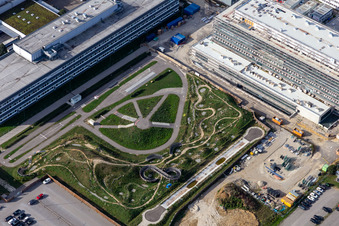 Firmengelände der Bosch GmbH mit Hallen, Firmengebäuden und Produktionsstätten in Kusterdingen im Ortsteil Jettenburg im Bundesland Baden-Württemberg, Deutschland