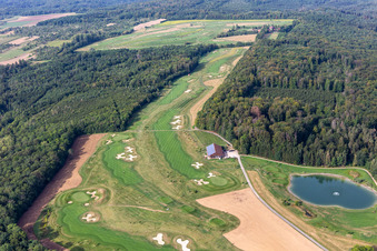 Schrägluftbild von Gelände des Golfplatz Golfclub Schloss Kressbach in Kressbach im Ortsteil Kreßbach in Tübingen im Bundesland Baden-Württemberg, Deutschland