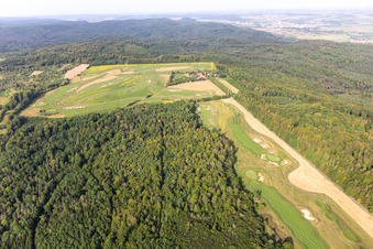 Gelände des Golfplatz Golfclub Schloss Kressbach in Kressbach im Ortsteil Kreßbach in Tübingen im Bundesland Baden-Württemberg, Deutschland aus der Luft