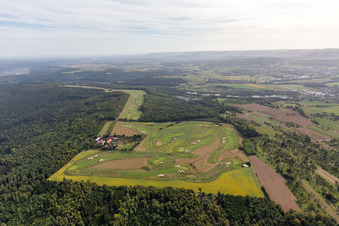 Gelände des Golfplatz Golfclub Schloss Kressbach in Kressbach im Ortsteil Kreßbach in Tübingen im Bundesland Baden-Württemberg, Deutschland aus der Vogelperspektive