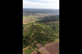 Kirchengebäude der Kapelle Wurmlinger Kapelle - St. Remigius Kapelle im Ortsteil Wurmlingen in Rottenburg am Neckar im Bundesland Baden-Württemberg, Deutschland