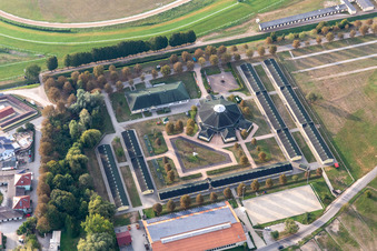 Reit- und Rennverein St. Georg Iffezheim e.V. und Restaurant Surumu an der Rennbahn Iffezheim in Iffezheim im Bundesland Baden-Württemberg, Deutschland