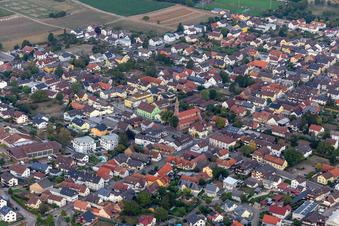 Ortskern am Marktplatz in Hügelsheim im Bundesland Baden-Württemberg, Deutschland