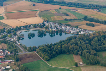 Campingplatz Adam oHG am See im Ortsteil Oberbruch in Bühl im Bundesland Baden-Württemberg, Deutschland