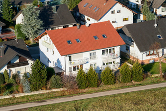 Schrägluftbild von Raiffeisenring in Hatzenbühl im Bundesland Rheinland-Pfalz, Deutschland