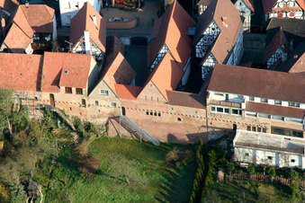 Hinterstädl, Ludwigstraße Stadtmauer in Jockgrim im Bundesland Rheinland-Pfalz, Deutschland