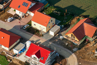 Schrägluftbild von Seltzer Ring im Ortsteil Kleinsteinfeld in Niederotterbach im Bundesland Rheinland-Pfalz, Deutschland