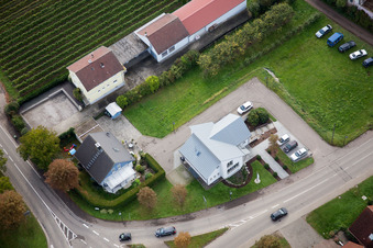 Drohnenaufname von Ortsteil Heuchelheim in Heuchelheim-Klingen im Bundesland Rheinland-Pfalz, Deutschland