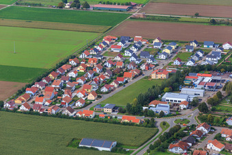 Siedlerweg in Steinweiler im Bundesland Rheinland-Pfalz, Deutschland