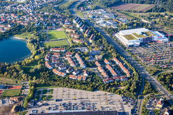 Wilhelm-Peters-Straße im Ortsteil Rheinau in Mannheim im Bundesland Baden-Württemberg, Deutschland
