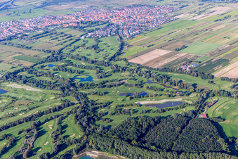 Luftaufnahme von Gelände des Golfplatz des Golf Club St. Leon-Rot in Sankt Leon-Rot im Bundesland Baden-Württemberg, Deutschland