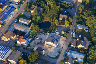 Industriegebiet Am Kleinwald mit Fa. U. Hecker - Baustoffe und Transporte in Herxheim bei Landau im Bundesland Rheinland-Pfalz, Deutschland