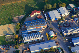 Industriegebiet Am Gäxwald mit Reitstall Müller,   REGAB GmbH Tiefbau in Herxheim bei Landau im Bundesland Rheinland-Pfalz, Deutschland