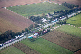 Vendenheim im Bundesland Bas-Rhin, Frankreich aus der Drohnenperspektive