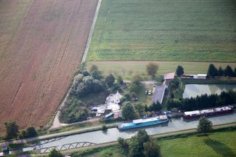 Luftbild von Vendenheim, Eckwersheim, Kanal Marne au Rhin im Bundesland Bas-Rhin, Frankreich