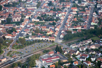Bischwiller im Bundesland Bas-Rhin, Frankreich aus der Drohnenperspektive