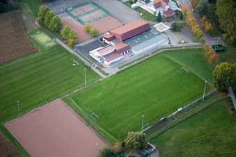 Beinheim im Bundesland Bas-Rhin, Frankreich von einer Drohne aus