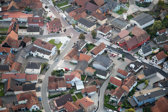 Drohnenaufname von Beinheim im Bundesland Bas-Rhin, Frankreich
