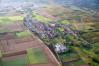 Luftbild von Ortsteil Kapellen in Kapellen-Drusweiler im Bundesland Rheinland-Pfalz, Deutschland