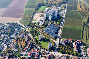 Klinikgelände des Krankenhauses Klinikum Worms gGmbH in Worms im Ortsteil Herrnsheim im Bundesland Rheinland-Pfalz, Deutschland