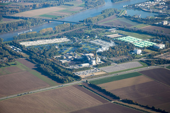 BASF Kläranlage im Ortsteil Mörsch in Frankenthal im Bundesland Rheinland-Pfalz, Deutschland