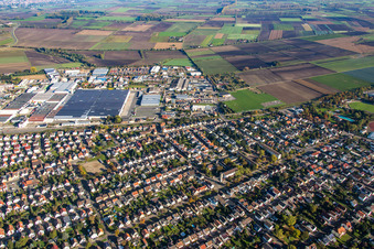 Schrägluftbild von Bürstadt im Bundesland Hessen, Deutschland