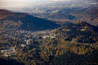 Luftbild von Ortsteil Ebersteinburg in Baden-Baden im Bundesland Baden-Württemberg, Deutschland