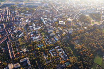 Campus Süd des Karlsruher Institut für Technologie (KIT) von Norden im Ortsteil Innenstadt-Ost im Bundesland Baden-Württemberg, Deutschland