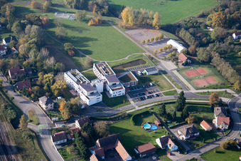 Luftbild von Soultz-sous-Forêts im Bundesland Bas-Rhin, Frankreich