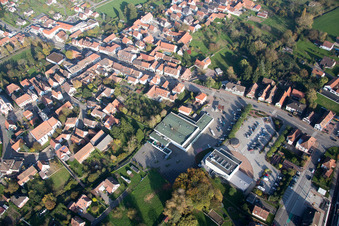 Soultz-sous-Forêts im Bundesland Bas-Rhin, Frankreich vom Flugzeug aus