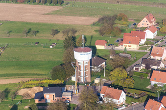 Bauwerk des Industriedenkmales Wasserturm in Rittershoffen in Grand Est im Bundesland Bas-Rhin, Frankreich