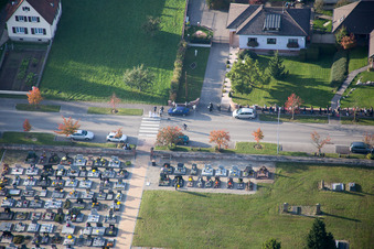 Niederrœdern im Bundesland Bas-Rhin, Frankreich aus der Luft betrachtet