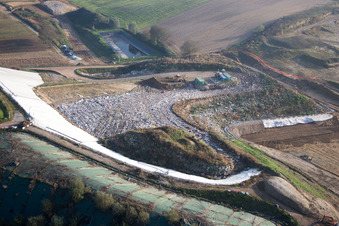 Schaffhouse-près-Seltz im Bundesland Bas-Rhin, Frankreich aus der Drohnenperspektive