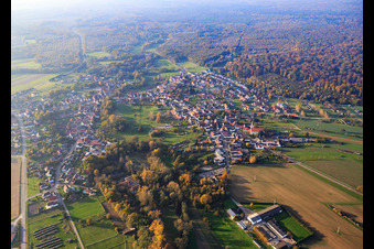Verlauf des Grenzfluss Lauter entlang der Deutsch-Französischen Grenze in Scheibenhardt im Bundesland Rheinland-Pfalz, Deutschland